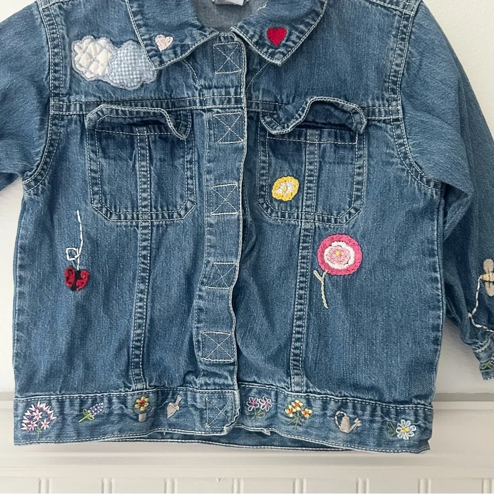 Vintage GAP Girls 3T Blue Denim Jacket Embroidered Colorful Patches Spring